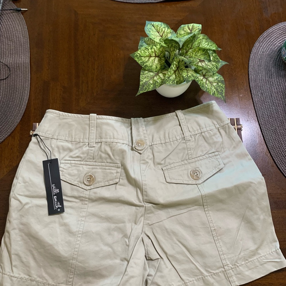 Will smith Lights  and very confortable shorts